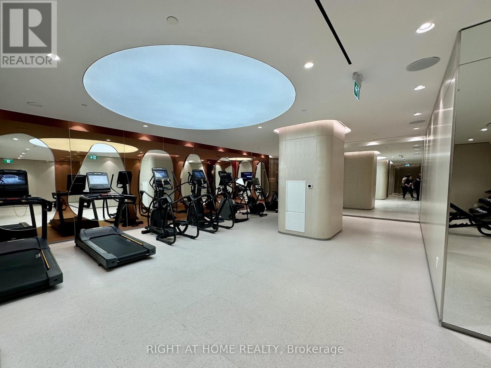 












606 - 155 MERCHANTS' WHARF

,
Toronto (Waterfront Communities),




Ontario
M5A0Y4

