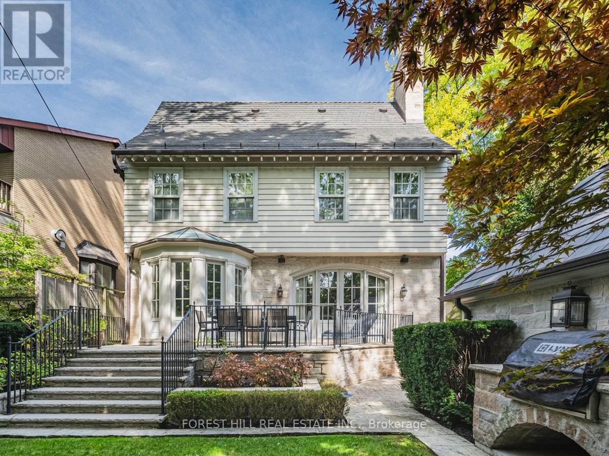 












1 BURTON ROAD

,
Toronto (Forest Hill South),




Ontario
M5P1T6

