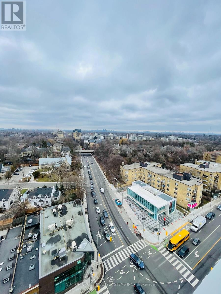 












1809 - 2020 BATHURST STREET

,
Toronto (Humewood-Cedarvale),




Ontario
M5P0A6


