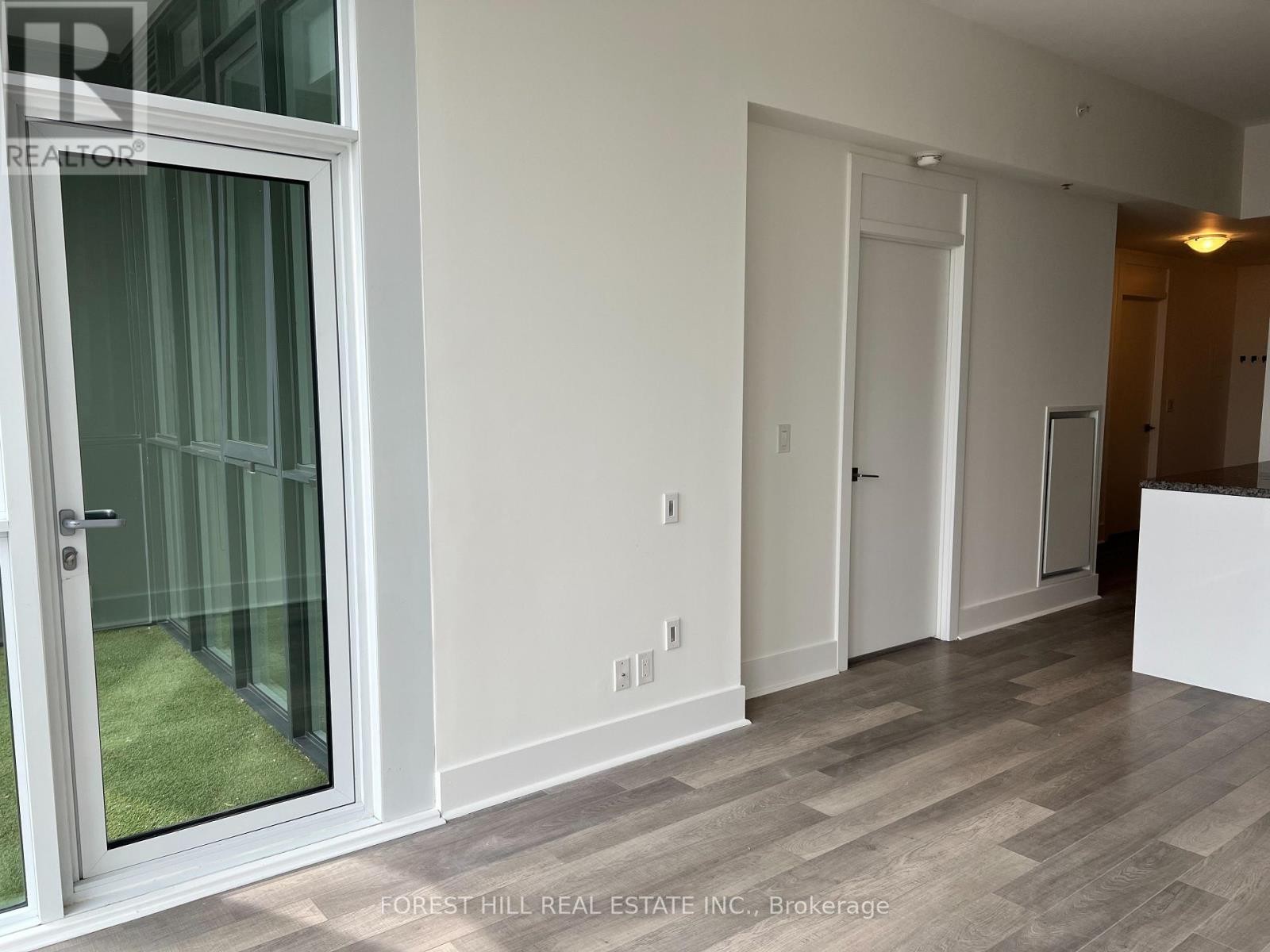 












2105 - 32 DAVENPORT ROAD

,
Toronto (Annex),




Ontario
M5R1H3

