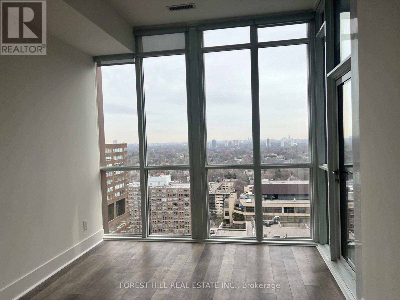 












2105 - 32 DAVENPORT ROAD

,
Toronto (Annex),




Ontario
M5R1H3

