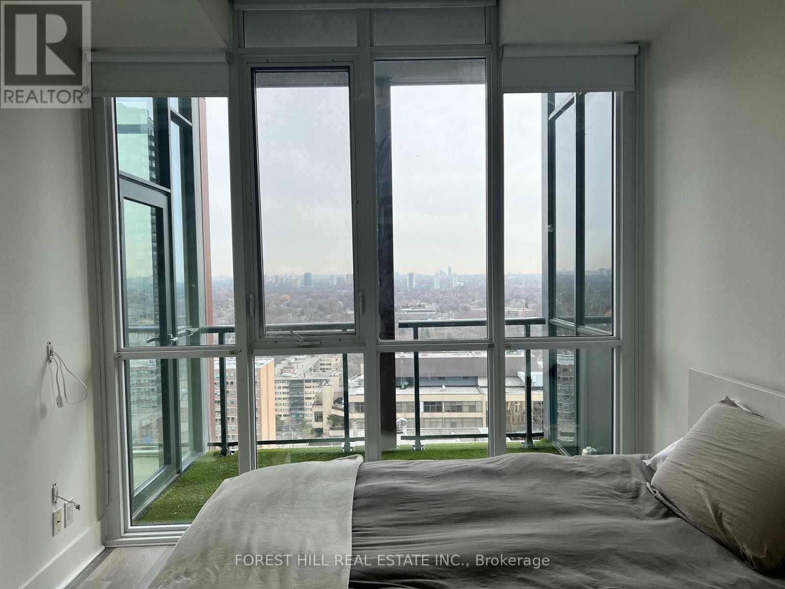 












2105 - 32 DAVENPORT ROAD

,
Toronto (Annex),




Ontario
M5R1H3

