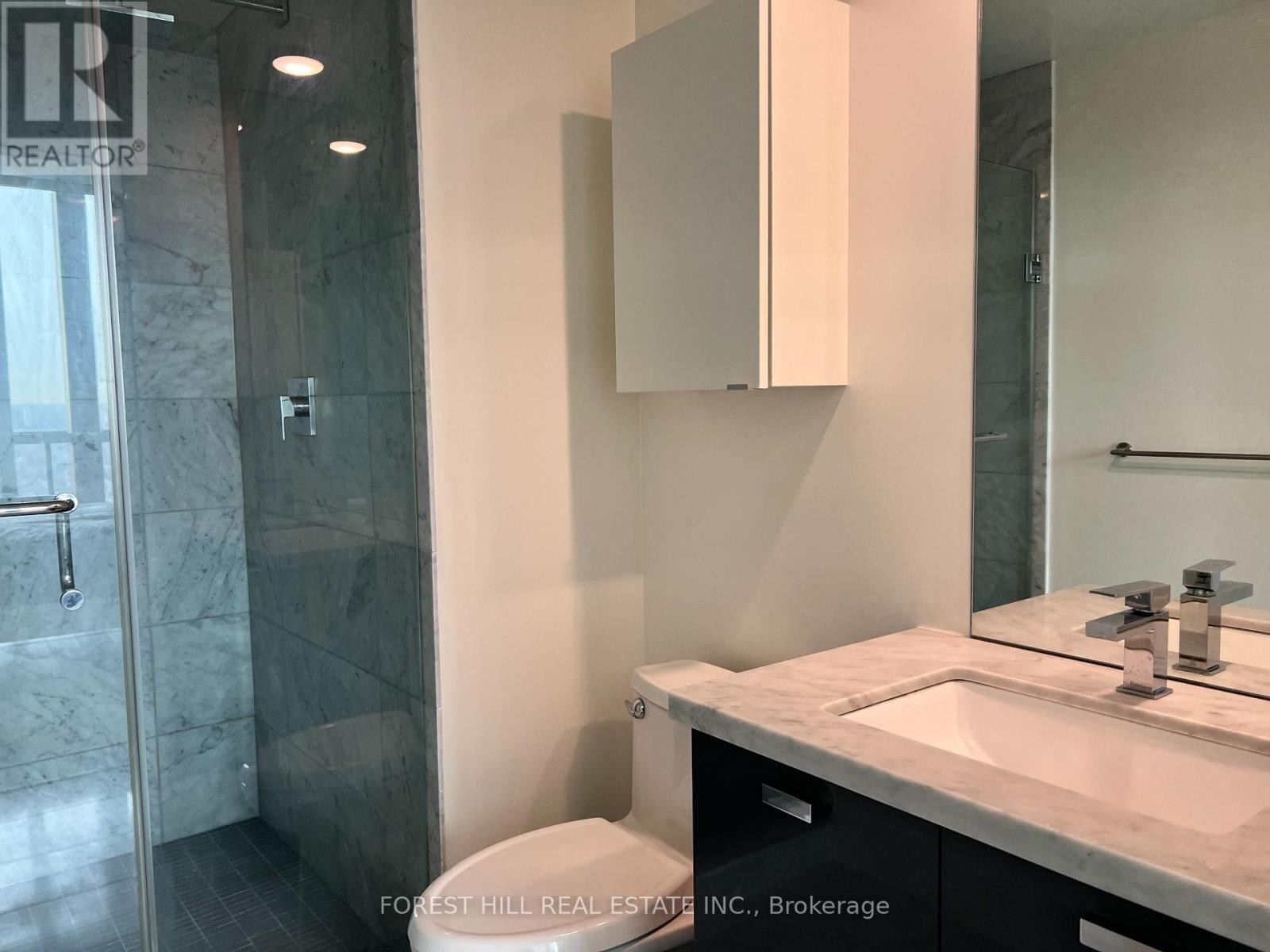 












2105 - 32 DAVENPORT ROAD

,
Toronto (Annex),




Ontario
M5R1H3

