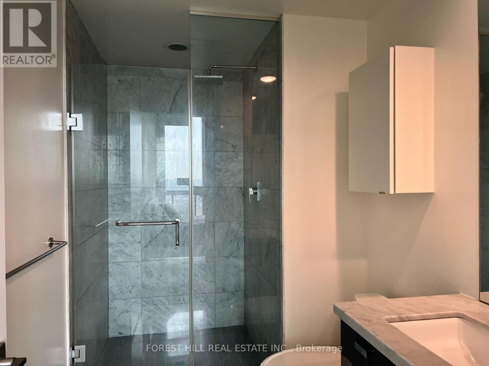 












2105 - 32 DAVENPORT ROAD

,
Toronto (Annex),




Ontario
M5R1H3

