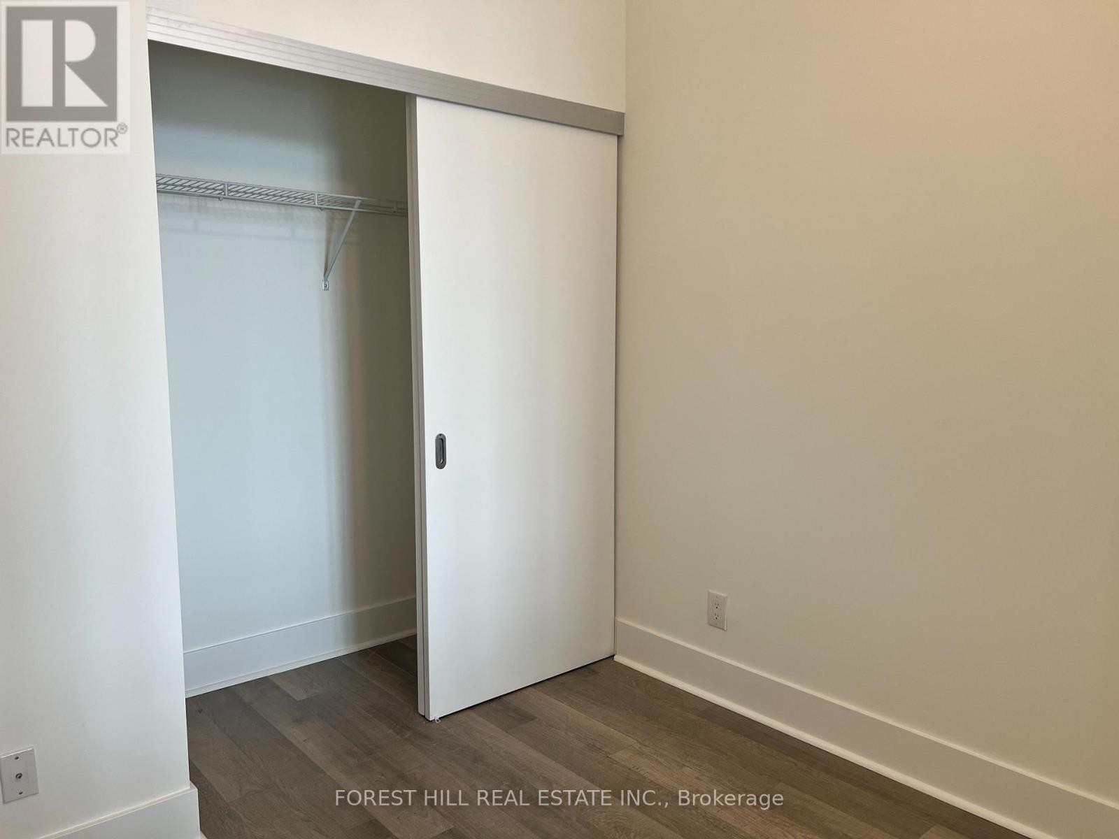 












2105 - 32 DAVENPORT ROAD

,
Toronto (Annex),




Ontario
M5R1H3

