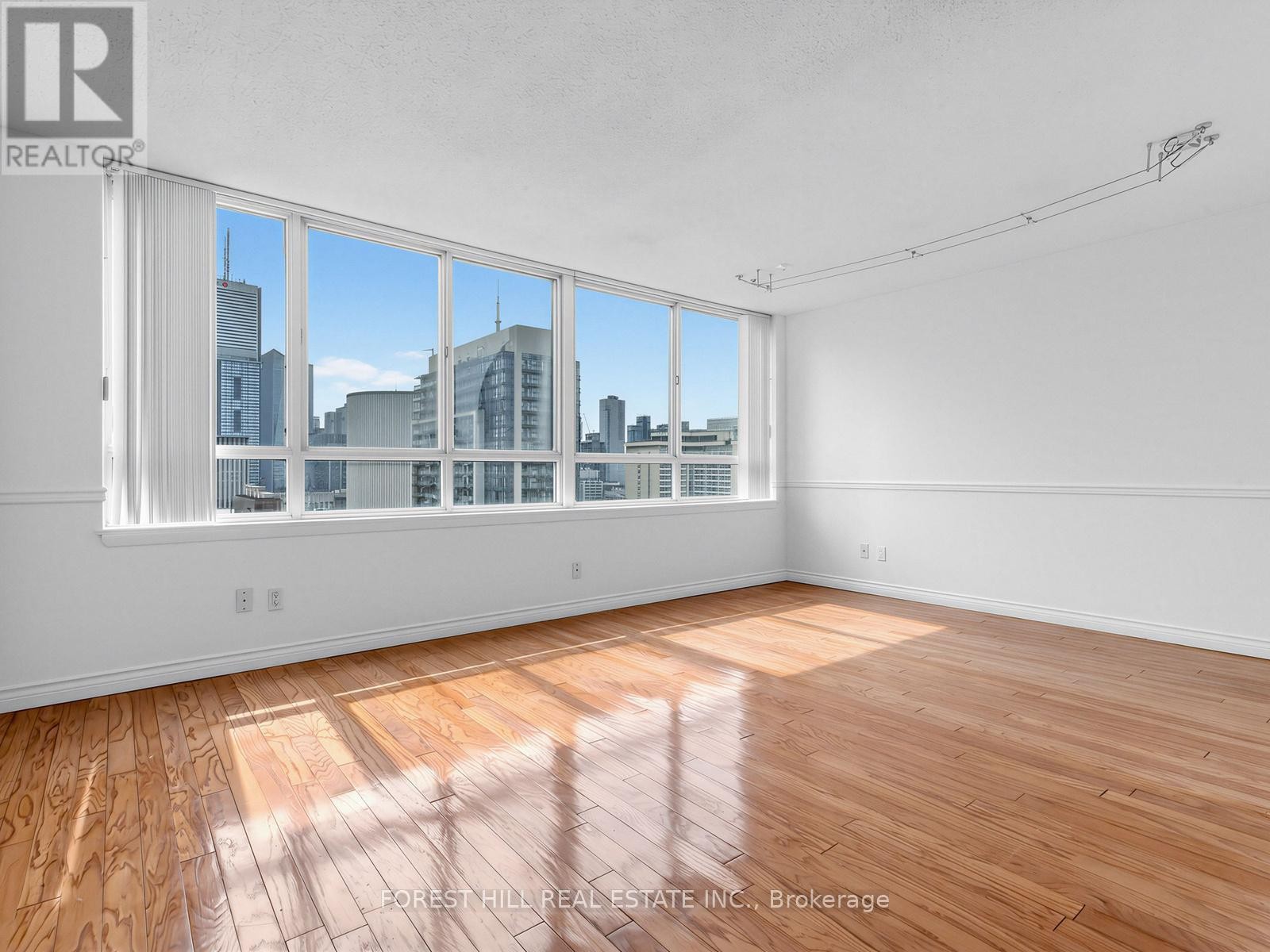 












2313 - 633 BAY STREET

,
Toronto (Bay Street Corridor),




Ontario
M5G2G4

