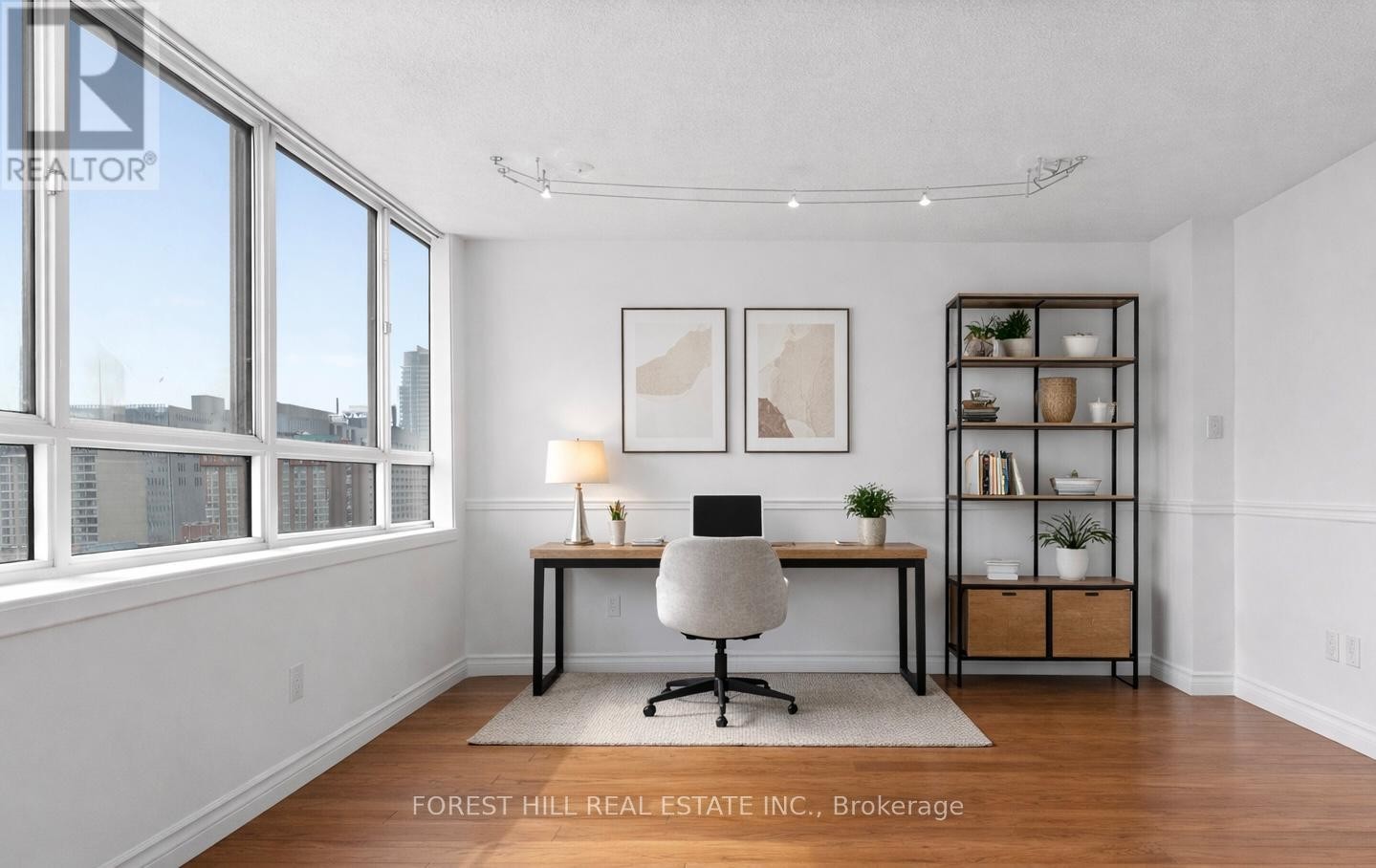 












2313 - 633 BAY STREET

,
Toronto (Bay Street Corridor),




Ontario
M5G2G4

