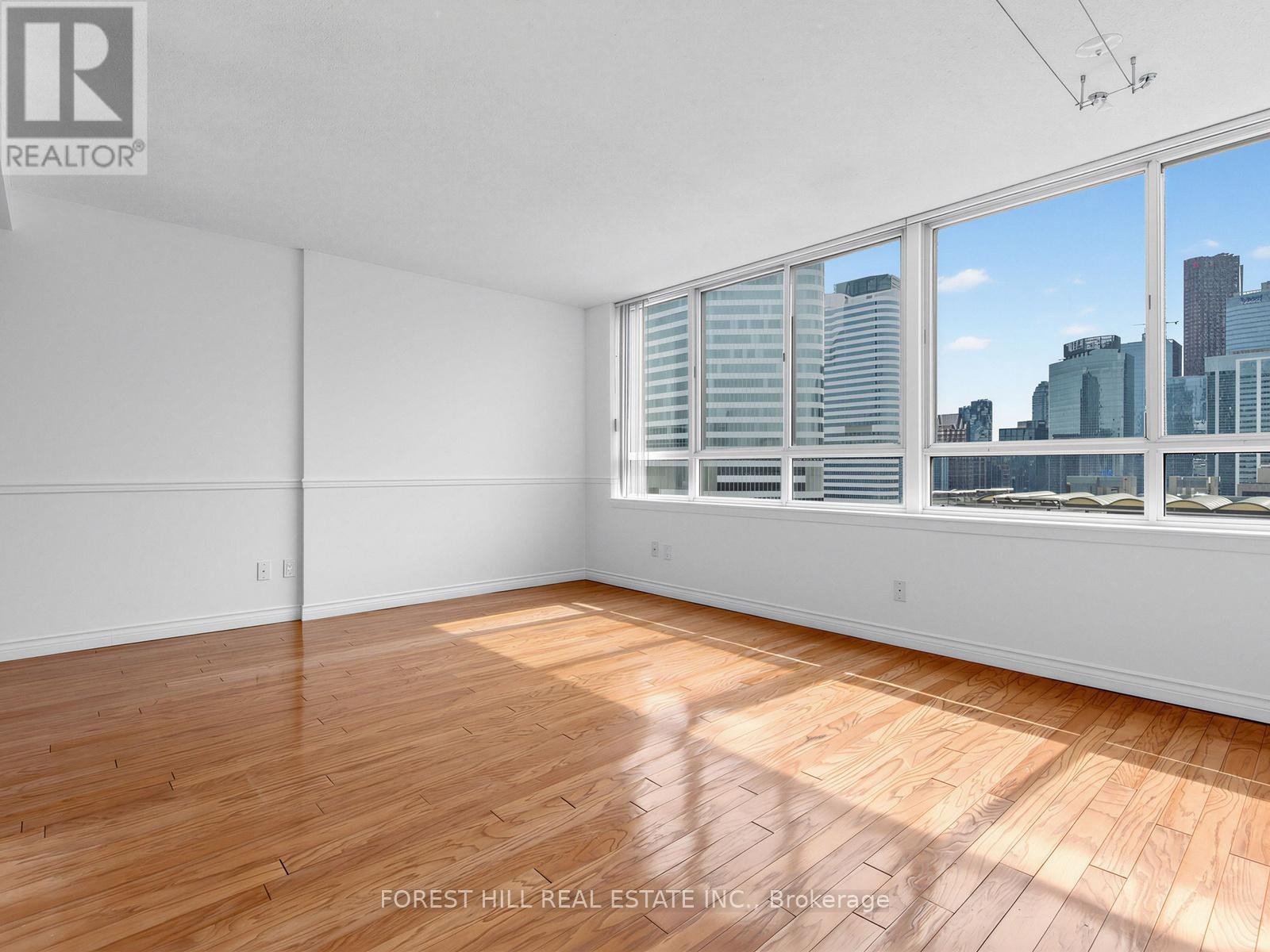 












2313 - 633 BAY STREET

,
Toronto (Bay Street Corridor),




Ontario
M5G2G4

