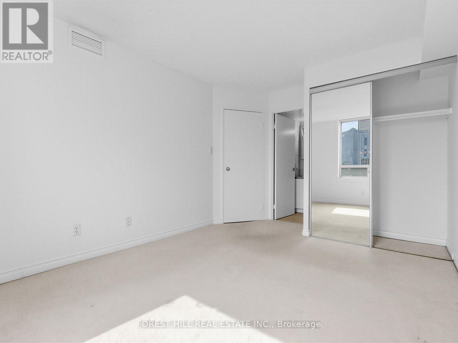 












2313 - 633 BAY STREET

,
Toronto (Bay Street Corridor),




Ontario
M5G2G4

