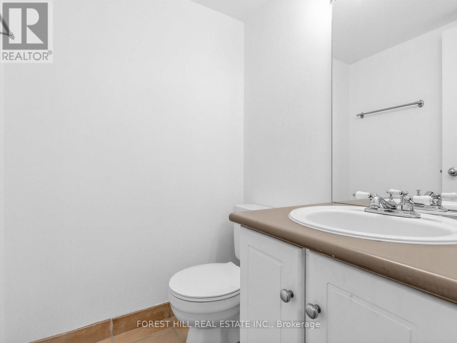 












2313 - 633 BAY STREET

,
Toronto (Bay Street Corridor),




Ontario
M5G2G4

