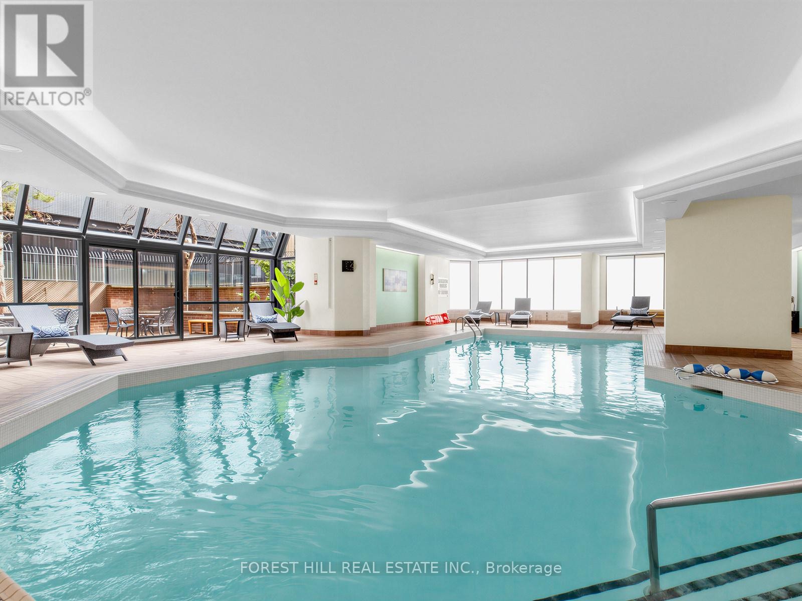 












2313 - 633 BAY STREET

,
Toronto (Bay Street Corridor),




Ontario
M5G2G4

