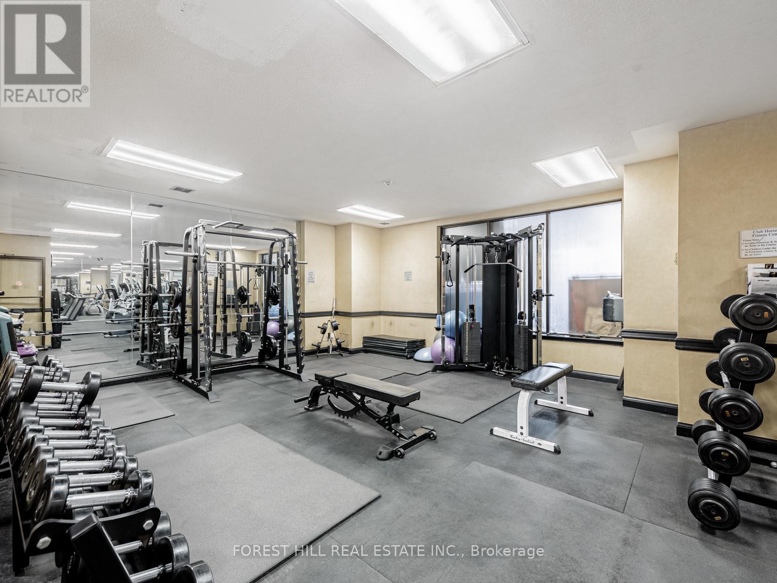 












2313 - 633 BAY STREET

,
Toronto (Bay Street Corridor),




Ontario
M5G2G4

