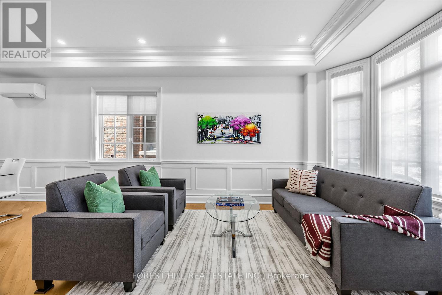 












55 LONSDALE ROAD

,
Toronto (Yonge-St. Clair),




Ontario
M4W1W4

