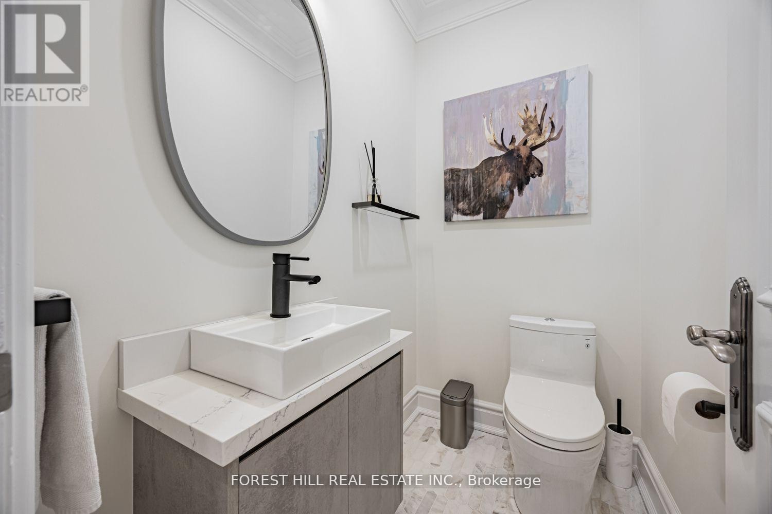 












55 LONSDALE ROAD

,
Toronto (Yonge-St. Clair),




Ontario
M4W1W4

