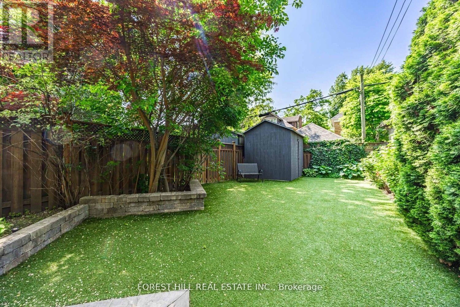 












55 LONSDALE ROAD

,
Toronto (Yonge-St. Clair),




Ontario
M4W1W4

