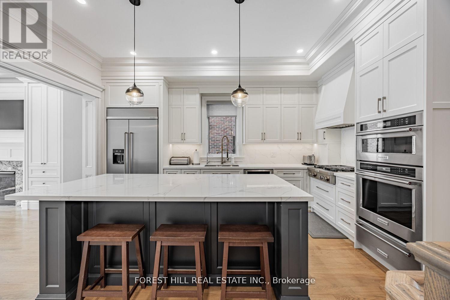 












55 LONSDALE ROAD

,
Toronto (Yonge-St. Clair),




Ontario
M4W1W4

