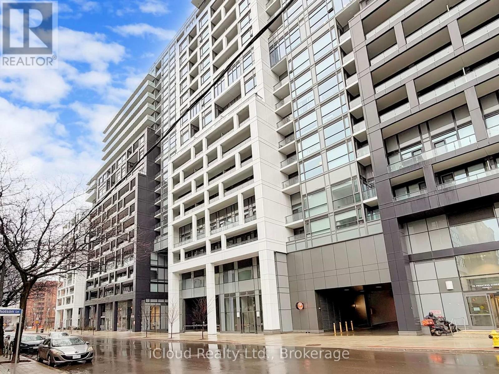 












440 - 60 PRINCESS STREET

,
Toronto (Waterfront Communities),




Ontario
M5A2C7

