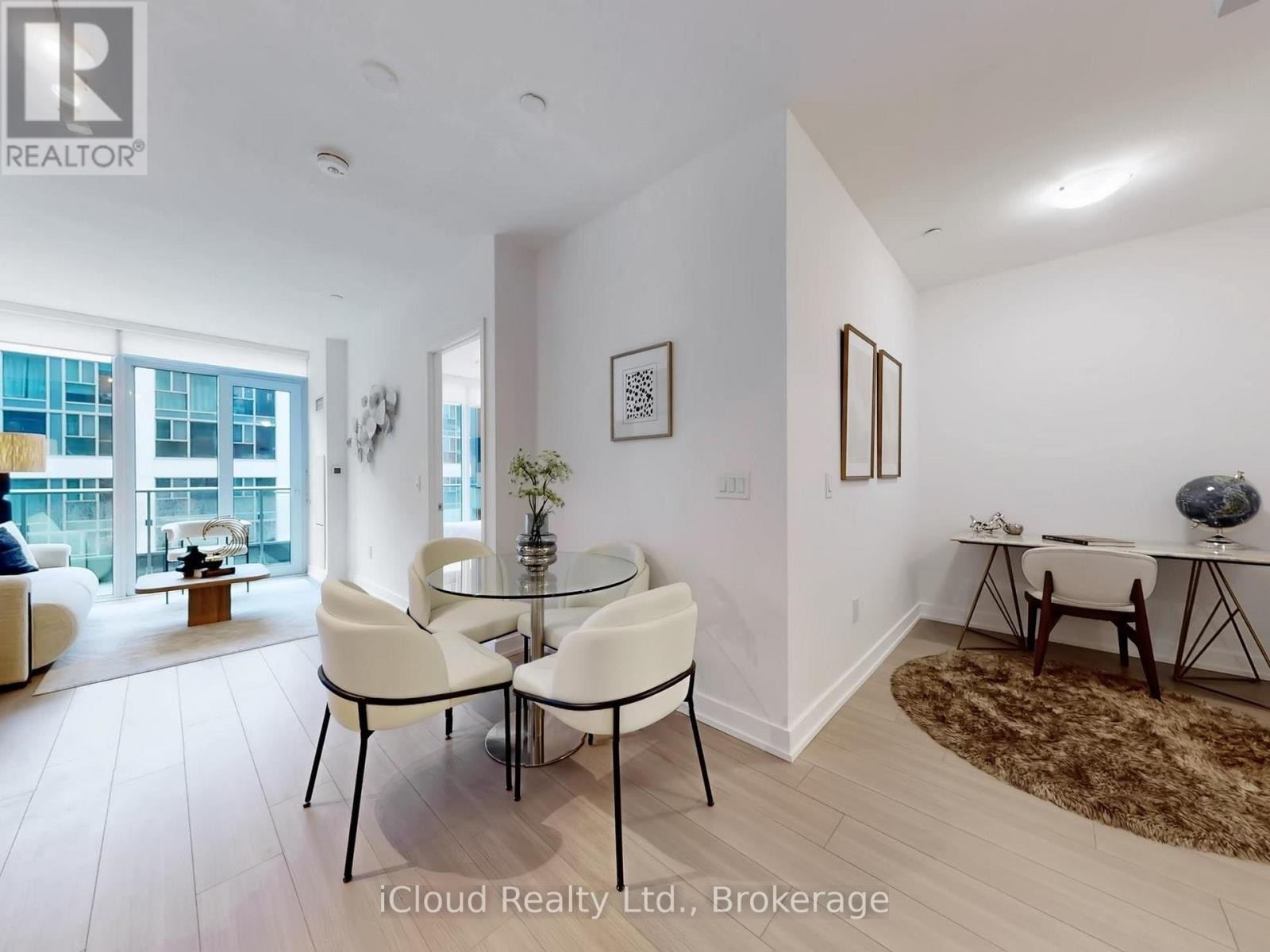 












440 - 60 PRINCESS STREET

,
Toronto (Waterfront Communities),




Ontario
M5A2C7

