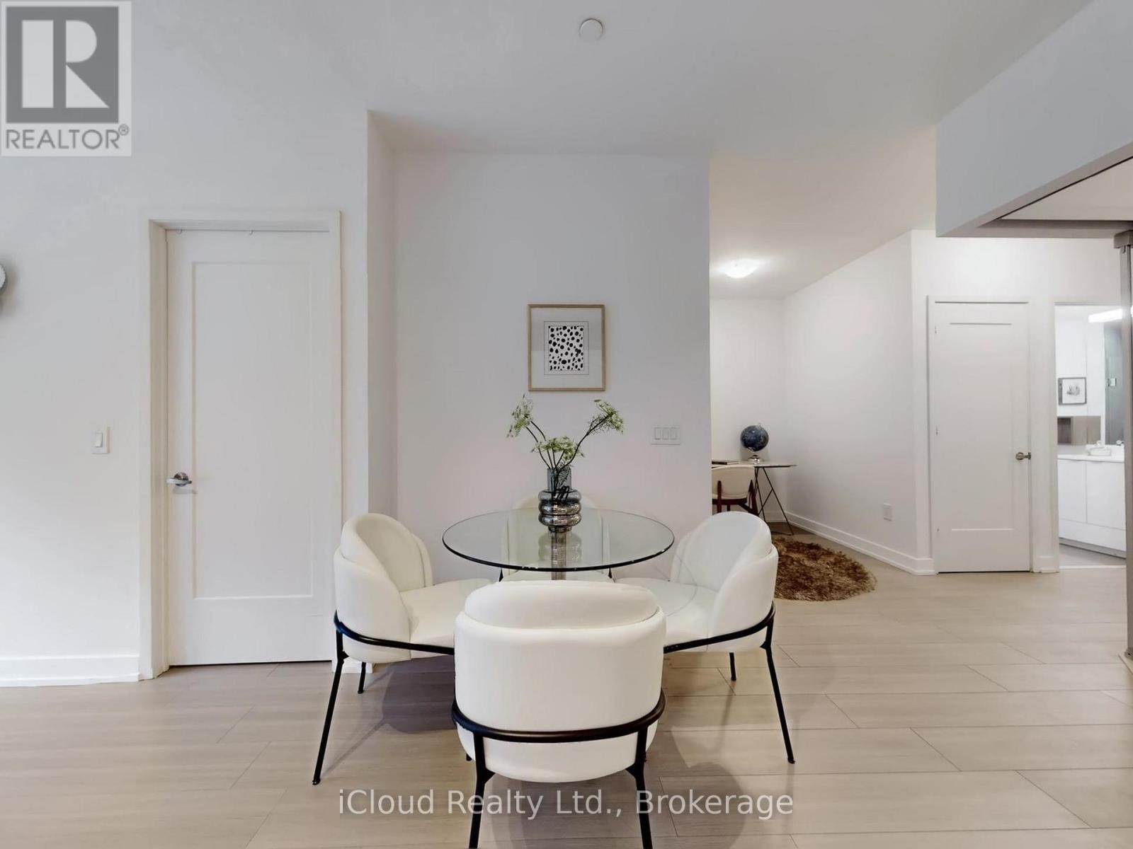 












440 - 60 PRINCESS STREET

,
Toronto (Waterfront Communities),




Ontario
M5A2C7

