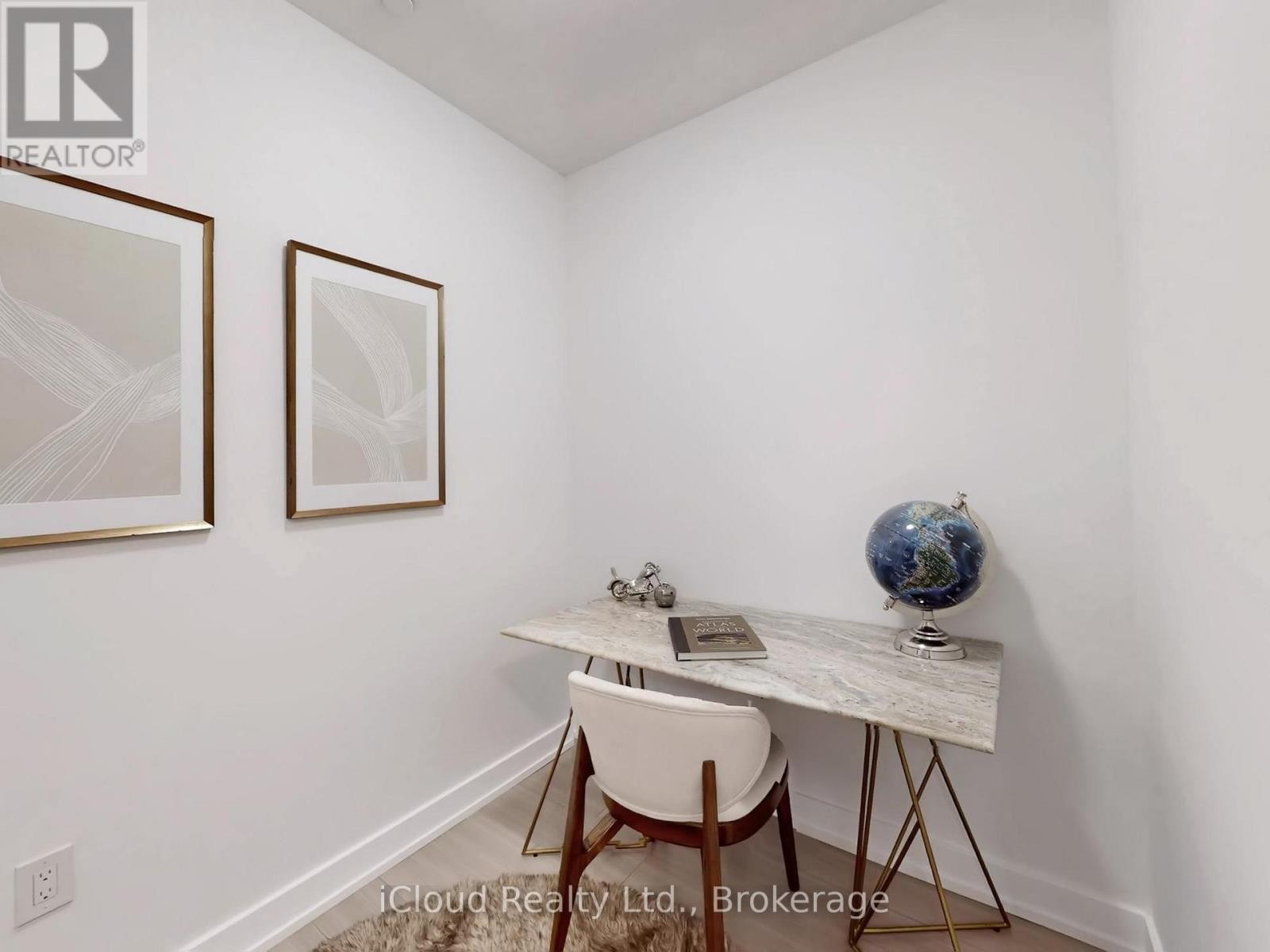 












440 - 60 PRINCESS STREET

,
Toronto (Waterfront Communities),




Ontario
M5A2C7

