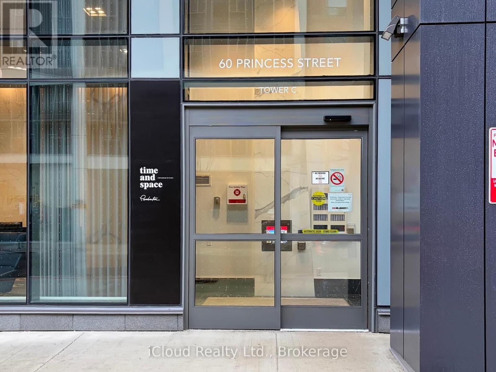 












440 - 60 PRINCESS STREET

,
Toronto (Waterfront Communities),




Ontario
M5A2C7

