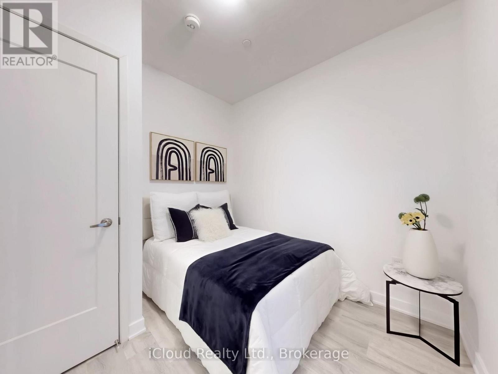 












440 - 60 PRINCESS STREET

,
Toronto (Waterfront Communities),




Ontario
M5A2C7

