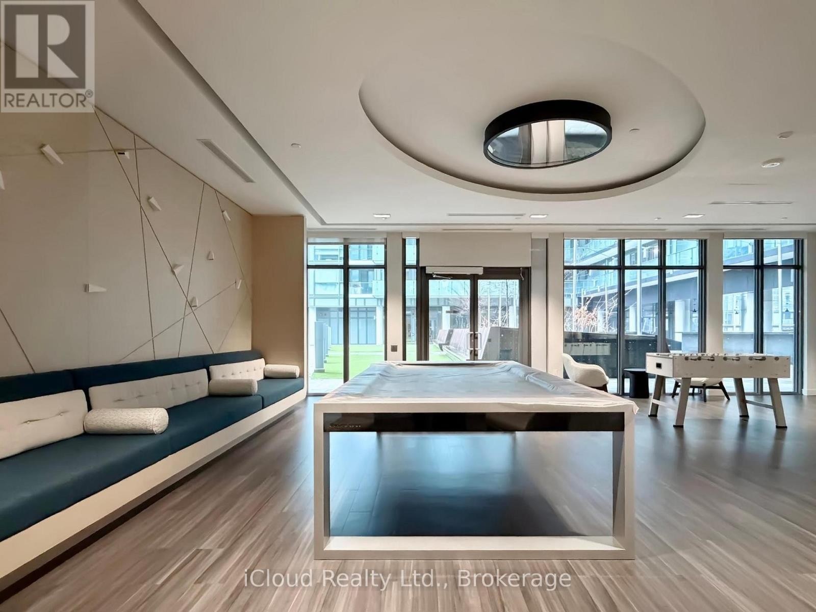 












440 - 60 PRINCESS STREET

,
Toronto (Waterfront Communities),




Ontario
M5A2C7

