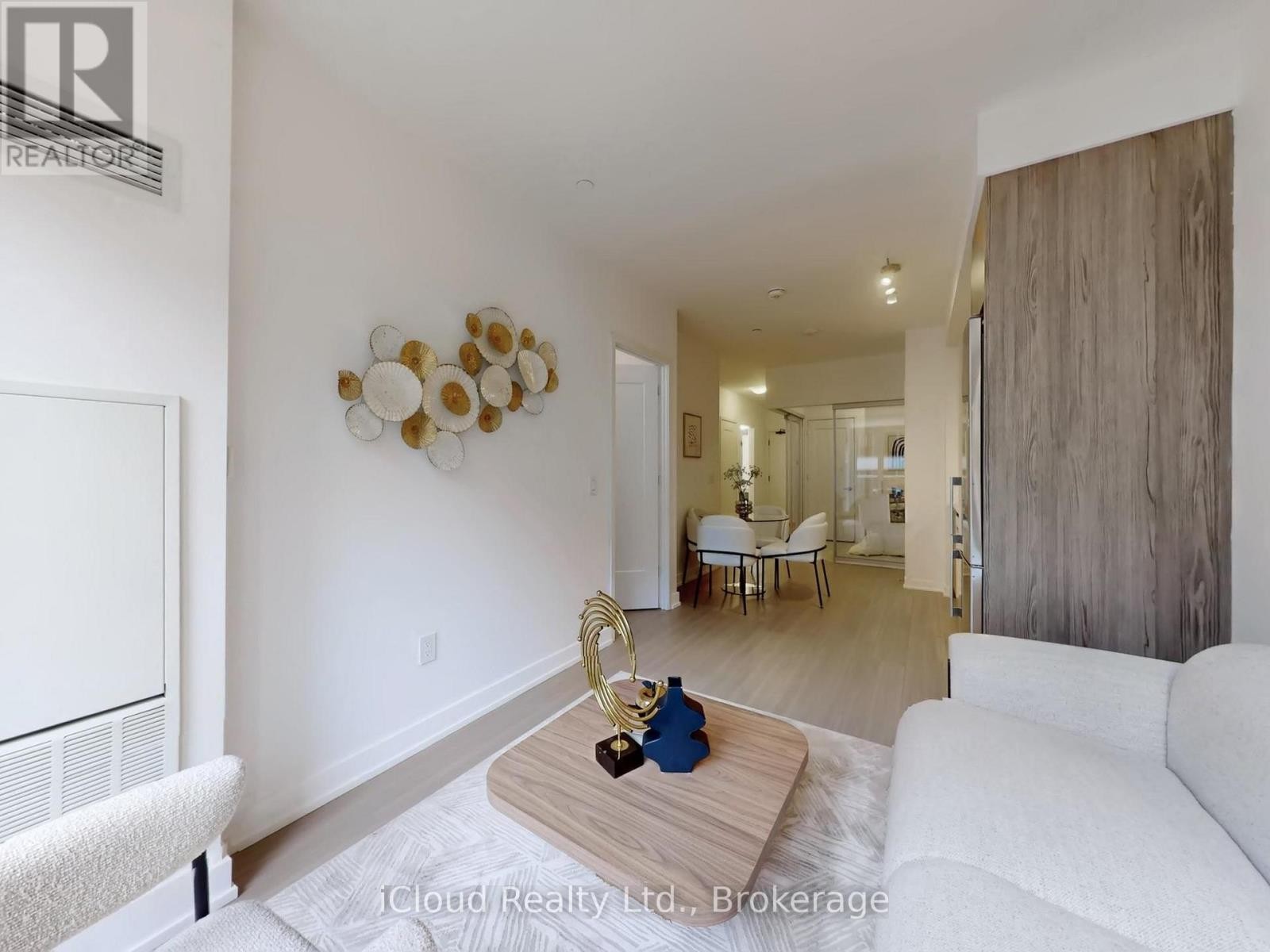 












440 - 60 PRINCESS STREET

,
Toronto (Waterfront Communities),




Ontario
M5A2C7

