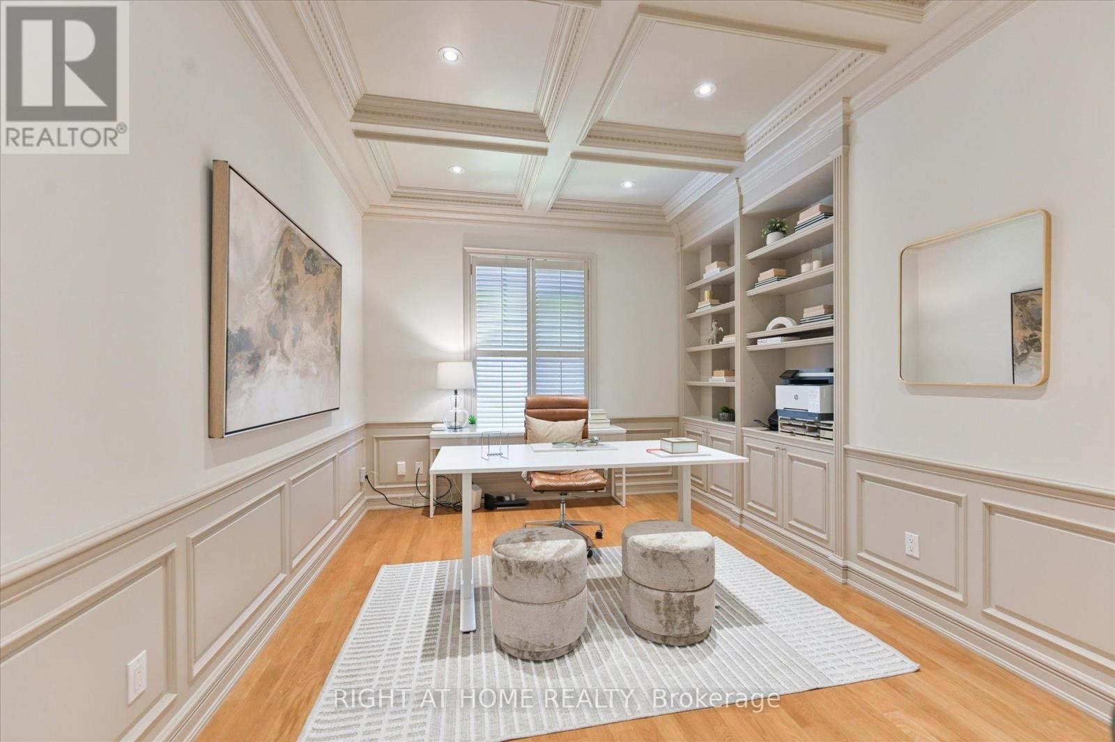 












154 CHARLTON BOULEVARD

,
Toronto (Newtonbrook West),




Ontario
M2R2J1

