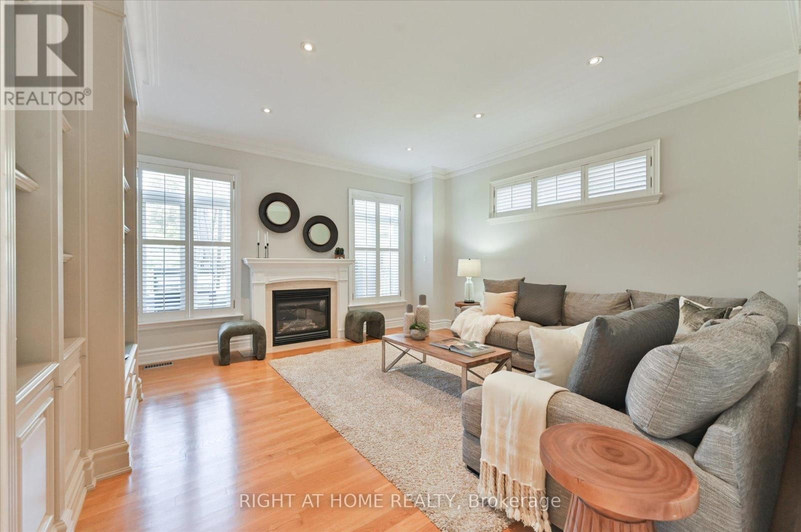 












154 CHARLTON BOULEVARD

,
Toronto (Newtonbrook West),




Ontario
M2R2J1

