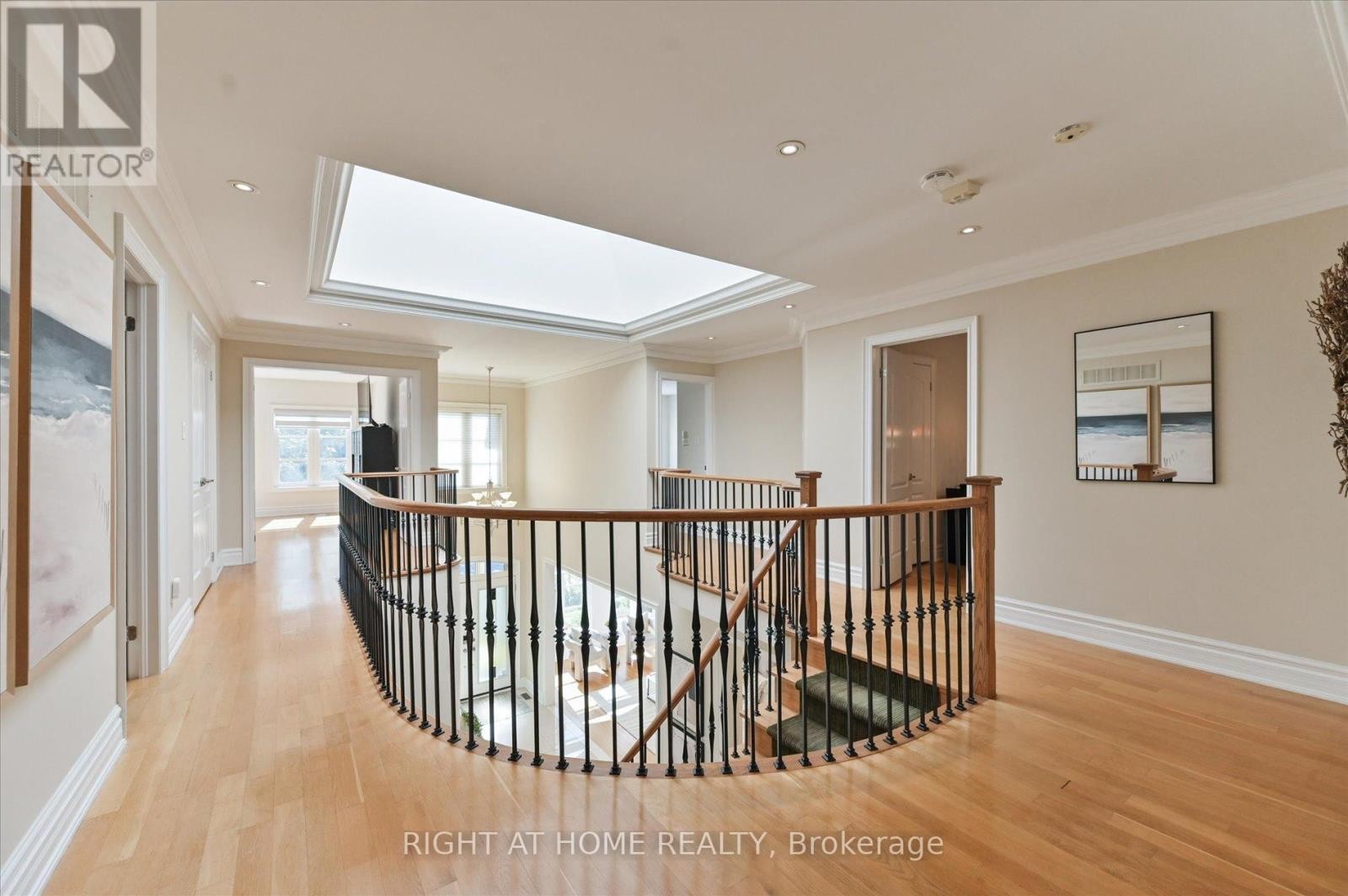 












154 CHARLTON BOULEVARD

,
Toronto (Newtonbrook West),




Ontario
M2R2J1

