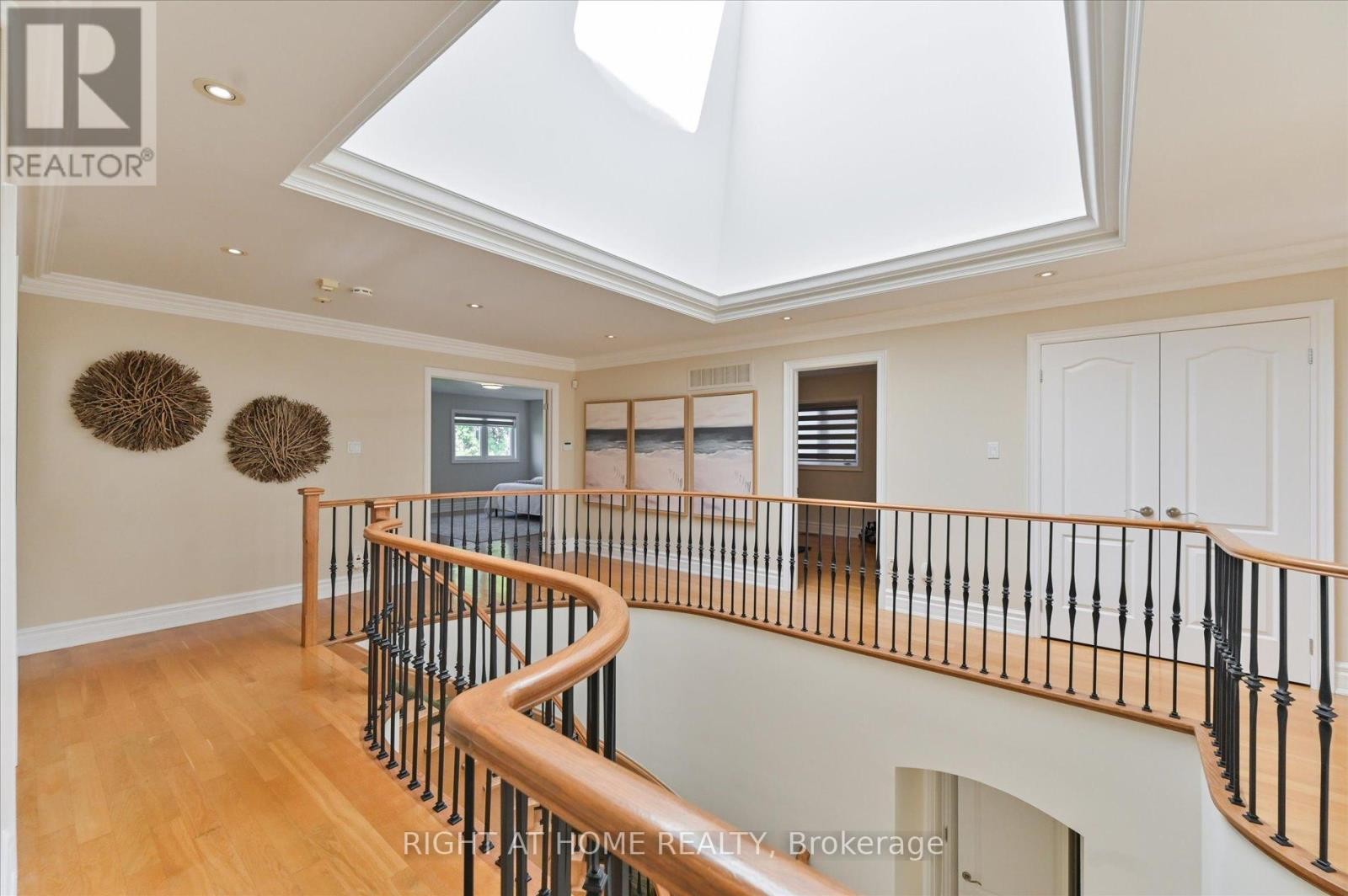 












154 CHARLTON BOULEVARD

,
Toronto (Newtonbrook West),




Ontario
M2R2J1

