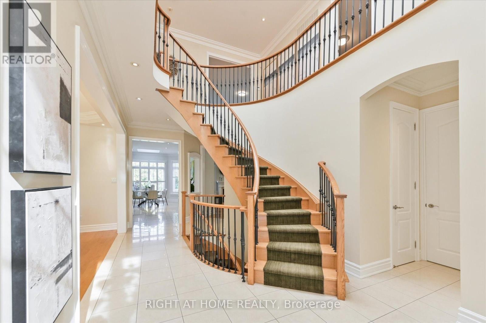 












154 CHARLTON BOULEVARD

,
Toronto (Newtonbrook West),




Ontario
M2R2J1

