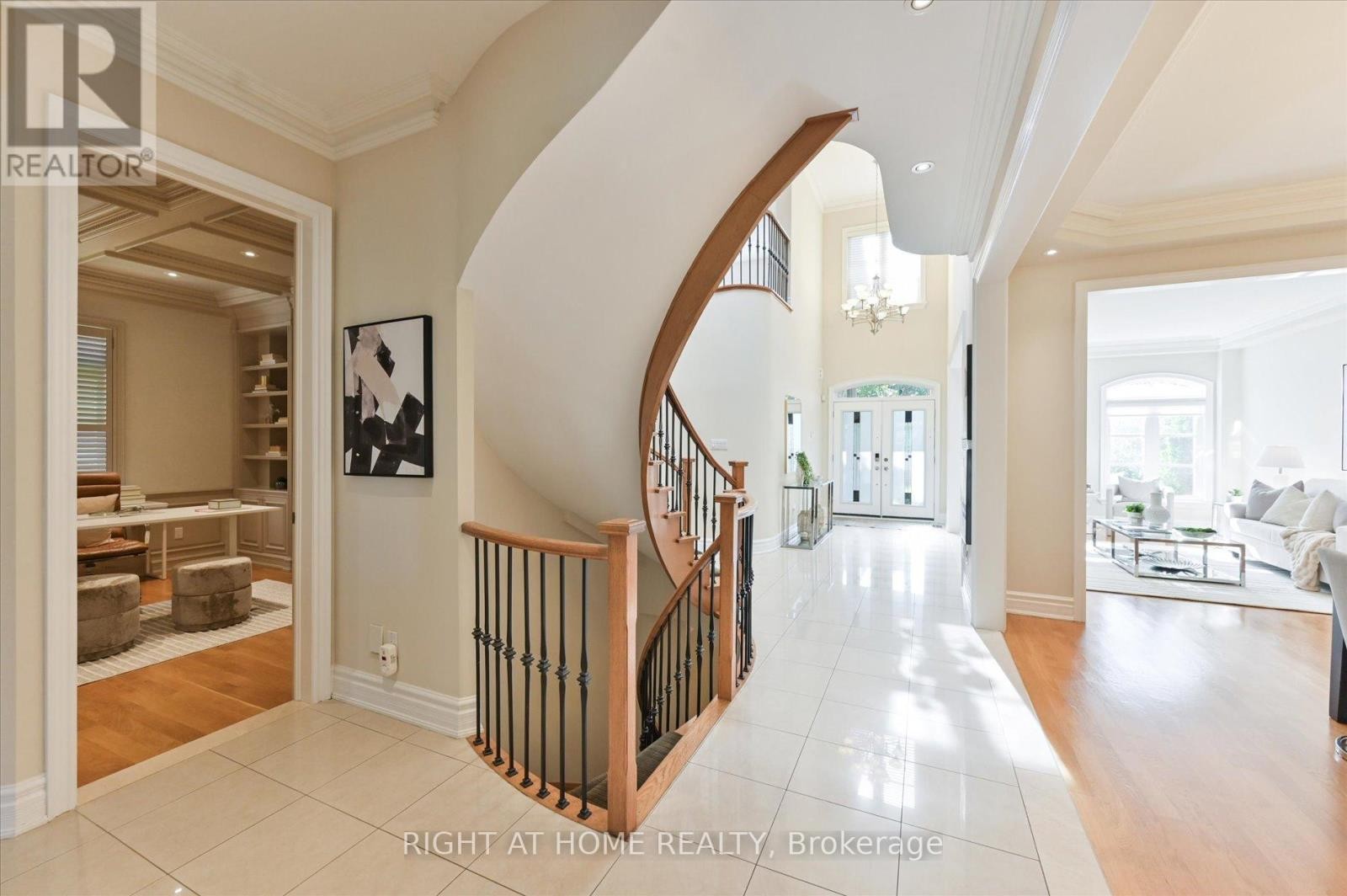 












154 CHARLTON BOULEVARD

,
Toronto (Newtonbrook West),




Ontario
M2R2J1

