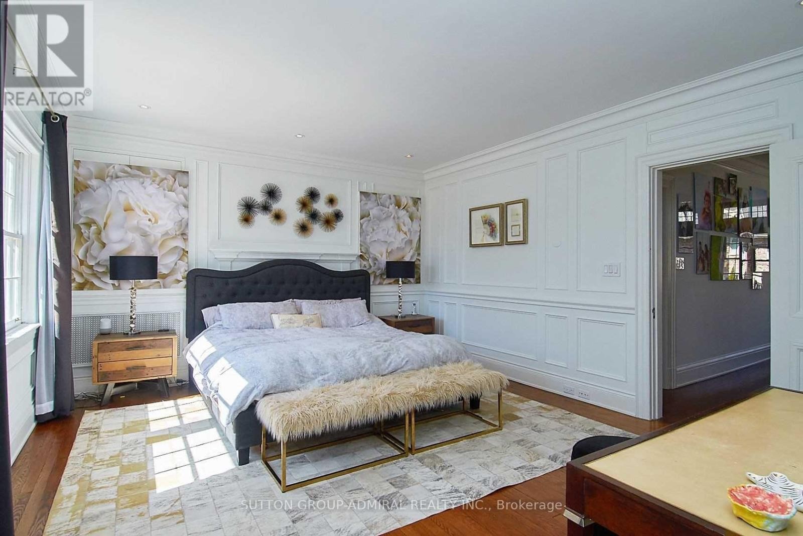 












63 HIGHLAND AVENUE

,
Toronto (Rosedale-Moore Park),




Ontario
M4W2A2

