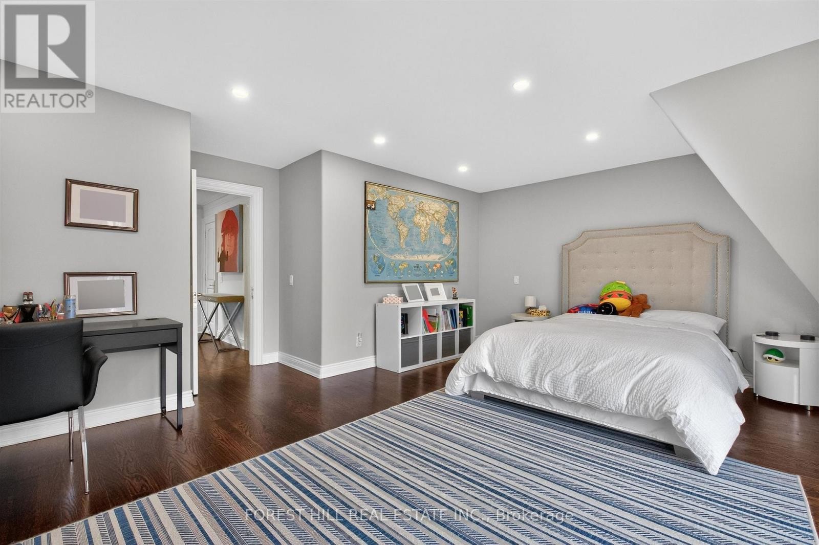 












29 WEBSTER AVENUE

,
Toronto (Annex),




Ontario
M5R1N6

