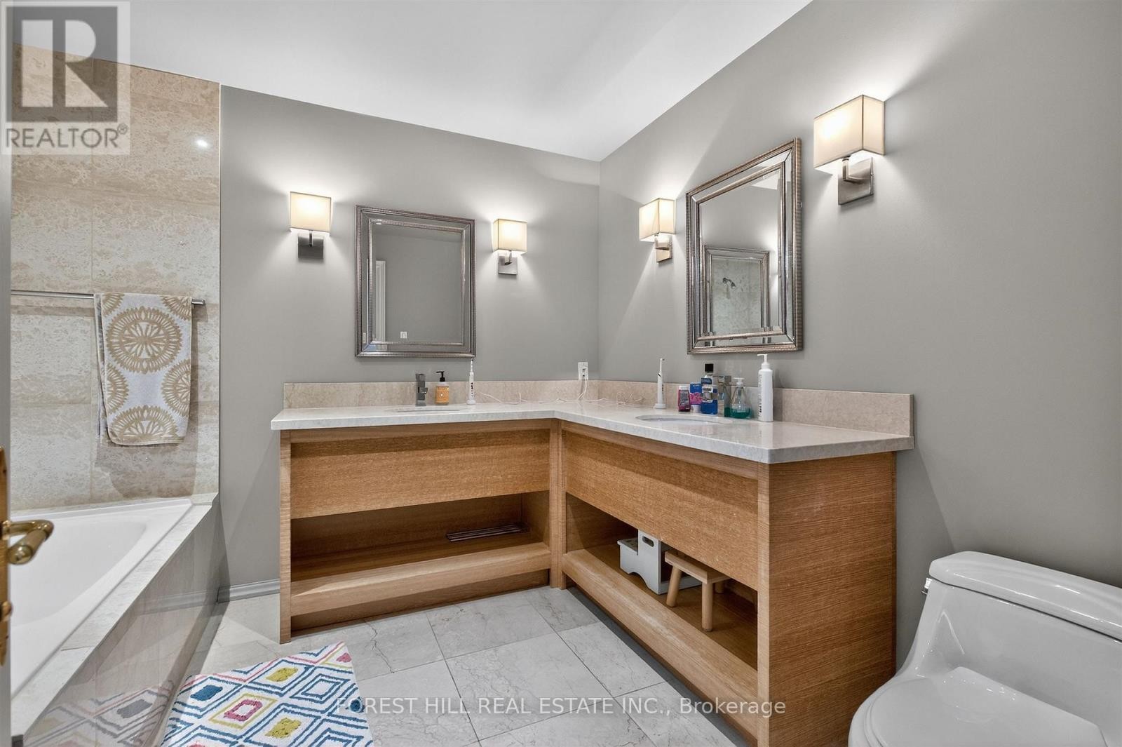 












29 WEBSTER AVENUE

,
Toronto (Annex),




Ontario
M5R1N6

