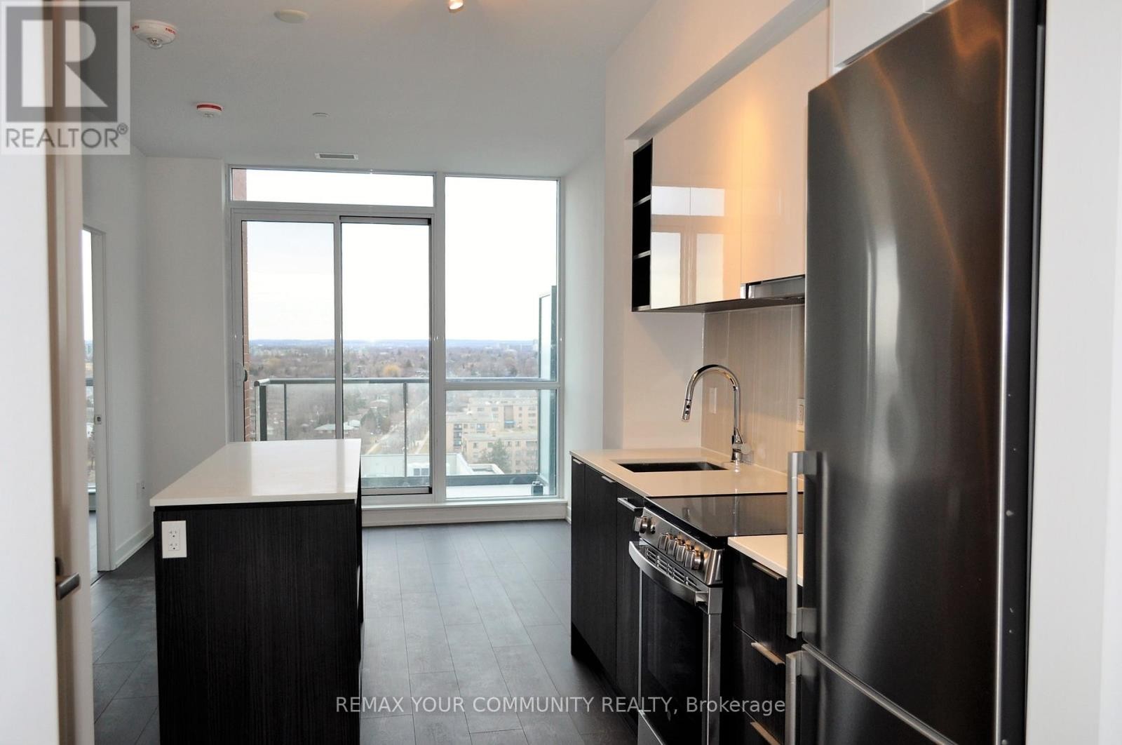 












1405 - 31 TIPPETT ROAD

,
Toronto (Clanton Park),




Ontario
M3H0C8

