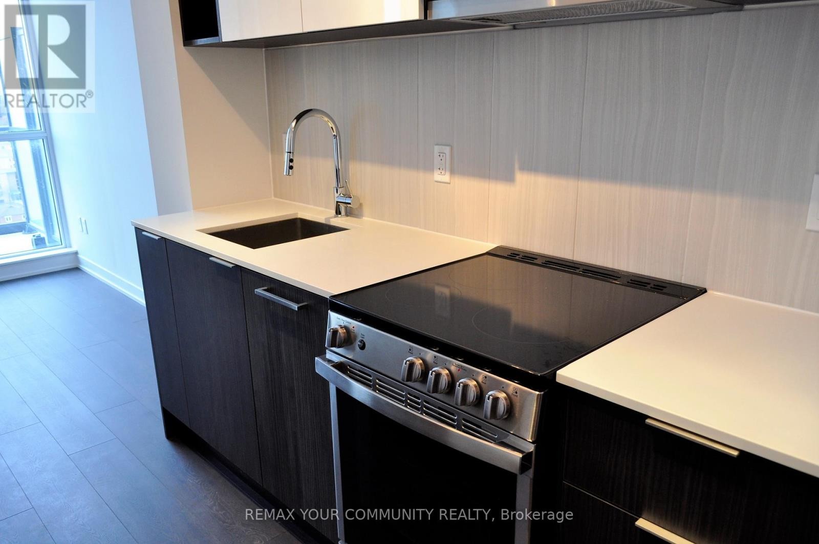 












1405 - 31 TIPPETT ROAD

,
Toronto (Clanton Park),




Ontario
M3H0C8

