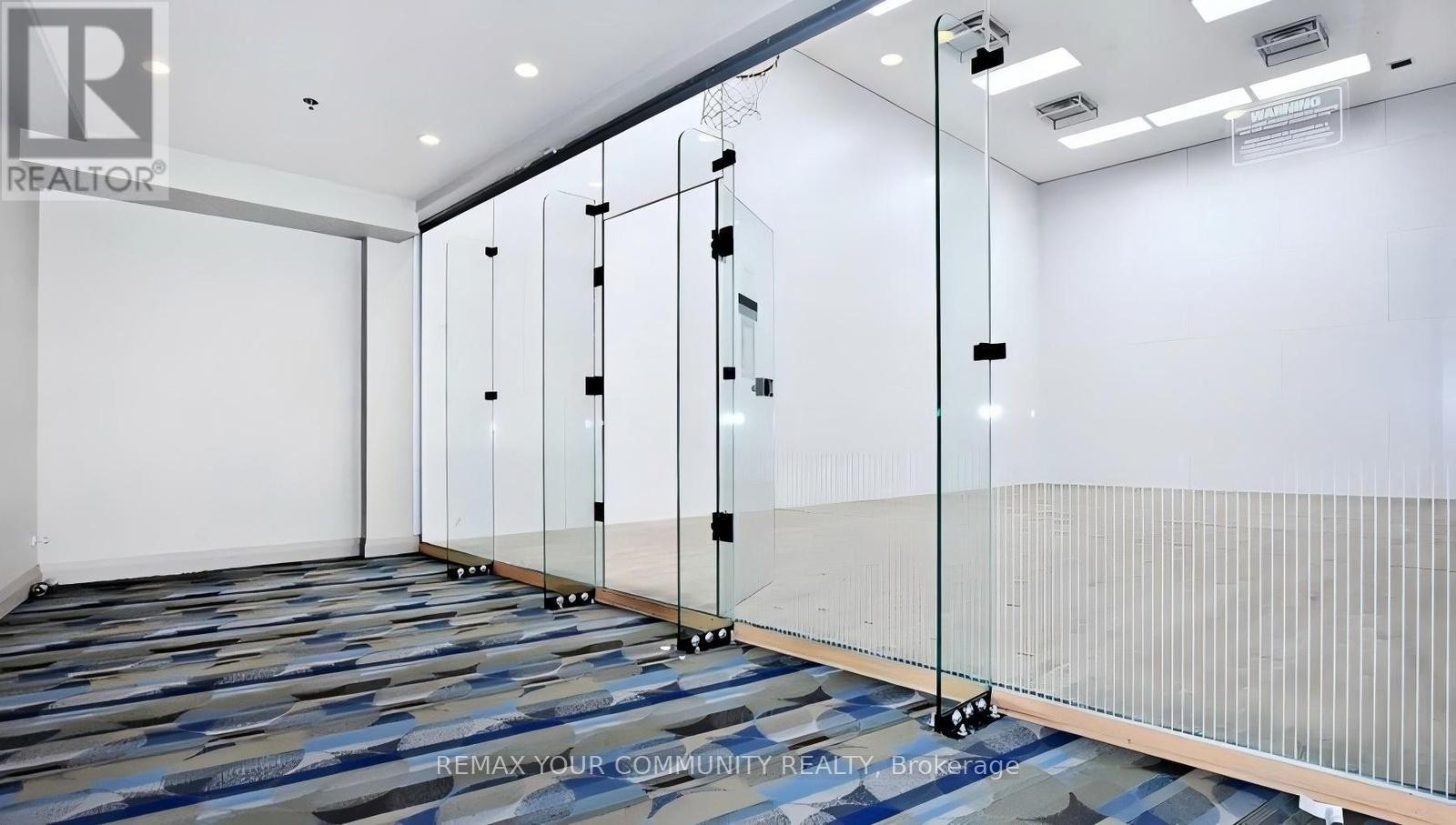 












202 - 18 HARBOUR STREET

,
Toronto (Waterfront Communities),




Ontario
M5J2Z6

