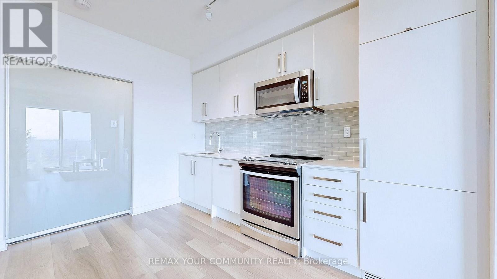 












3305 - 5180 YONGE STREET

,
Toronto (Willowdale West),




Ontario
M2N0K5

