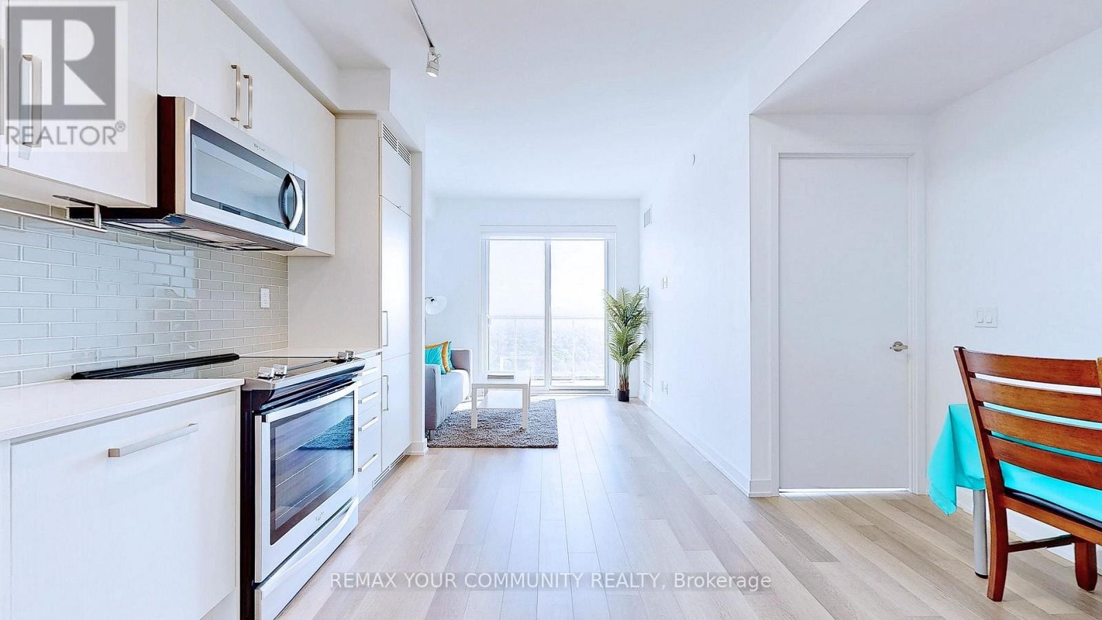 












3305 - 5180 YONGE STREET

,
Toronto (Willowdale West),




Ontario
M2N0K5

