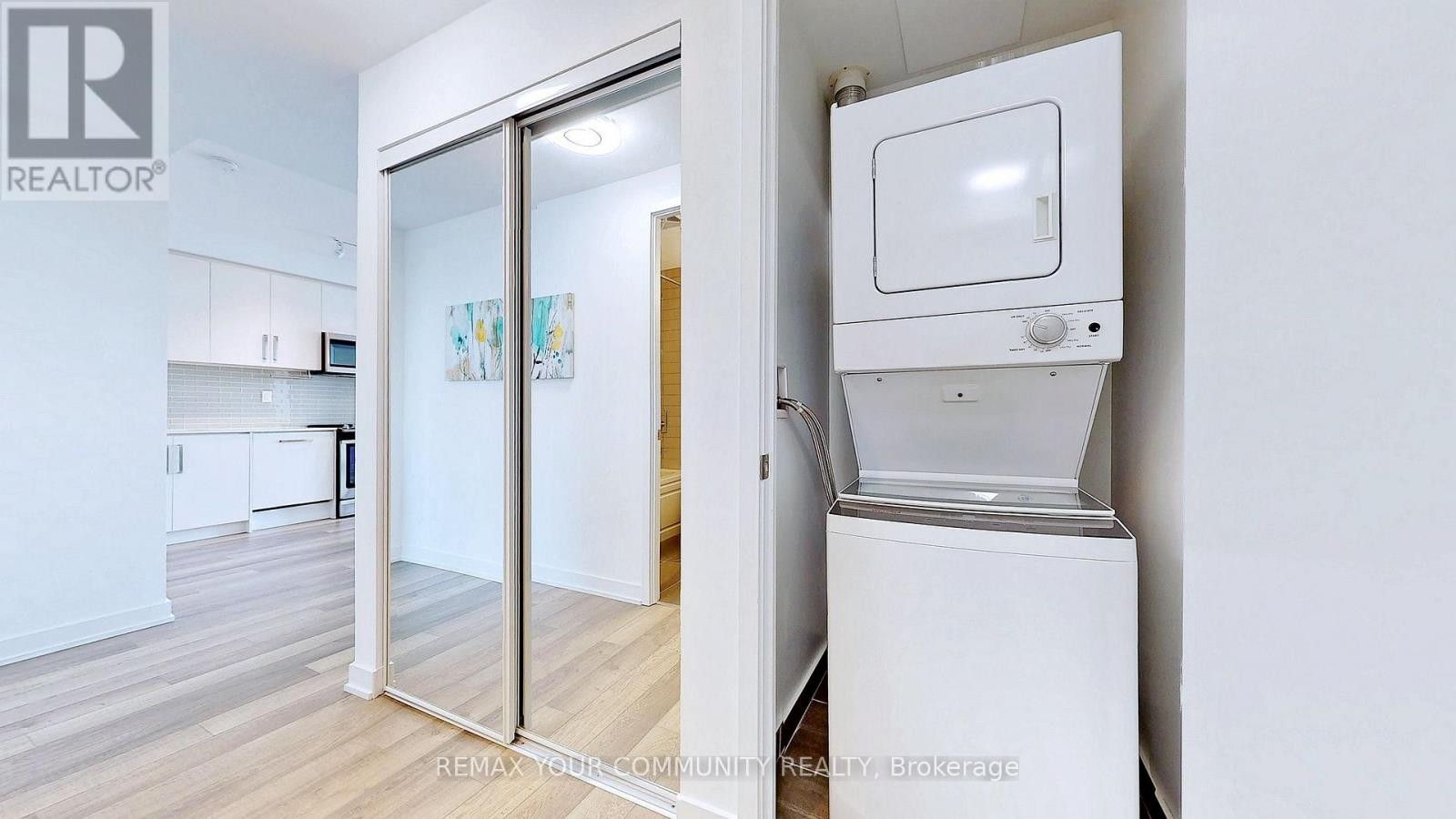 












3305 - 5180 YONGE STREET

,
Toronto (Willowdale West),




Ontario
M2N0K5

