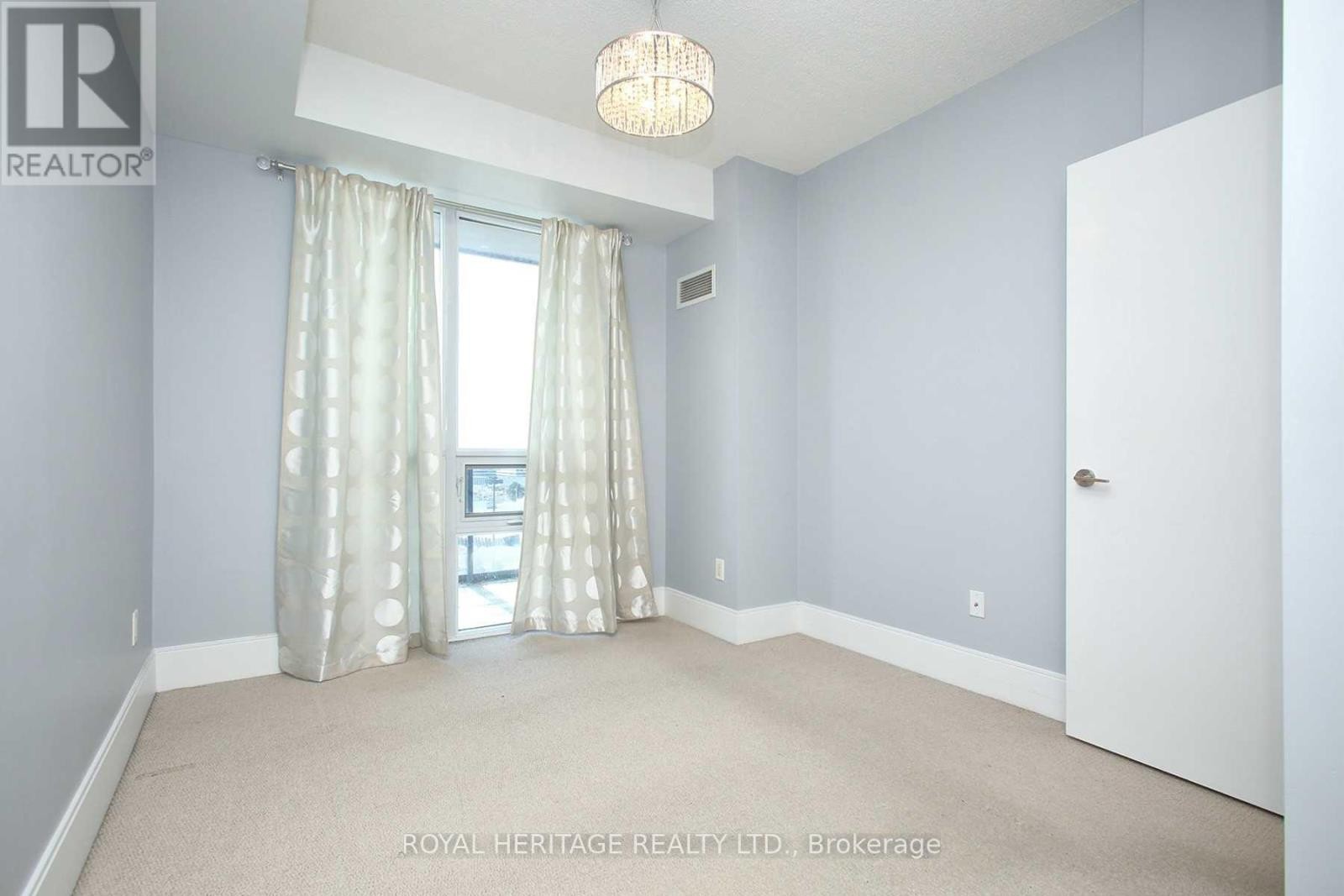 












1505 - 181 WYNFORD DRIVE

,
Toronto (Banbury-Don Mills),




Ontario
M3C0C6

