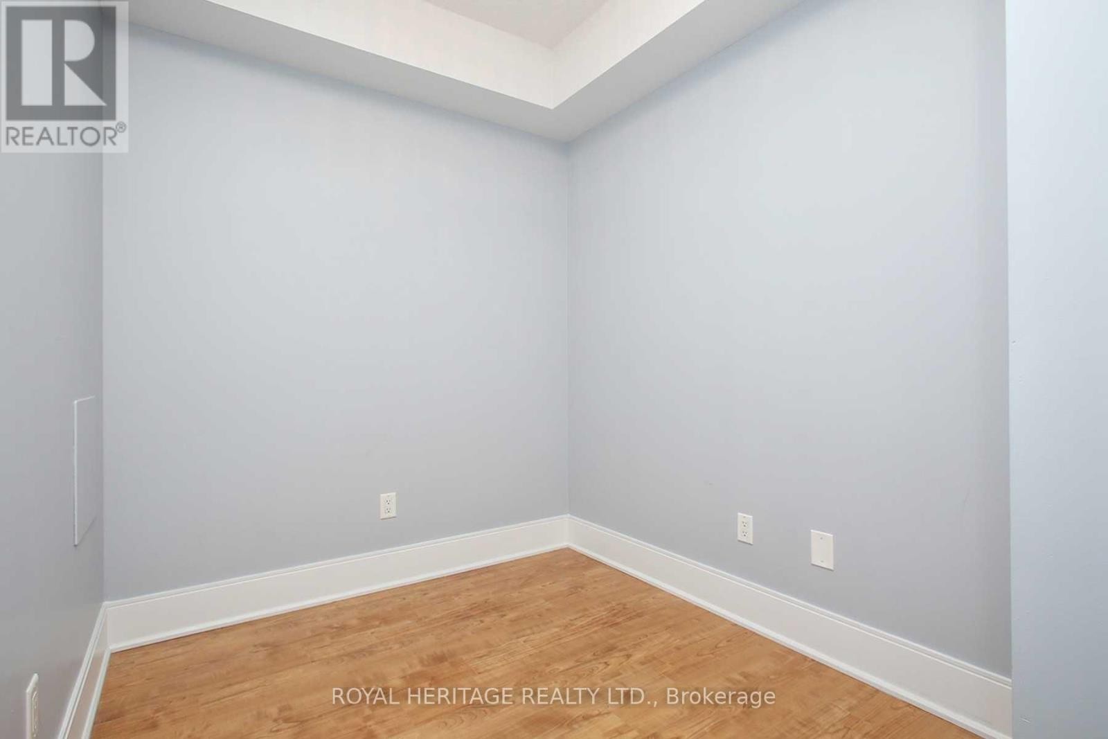 












1505 - 181 WYNFORD DRIVE

,
Toronto (Banbury-Don Mills),




Ontario
M3C0C6

