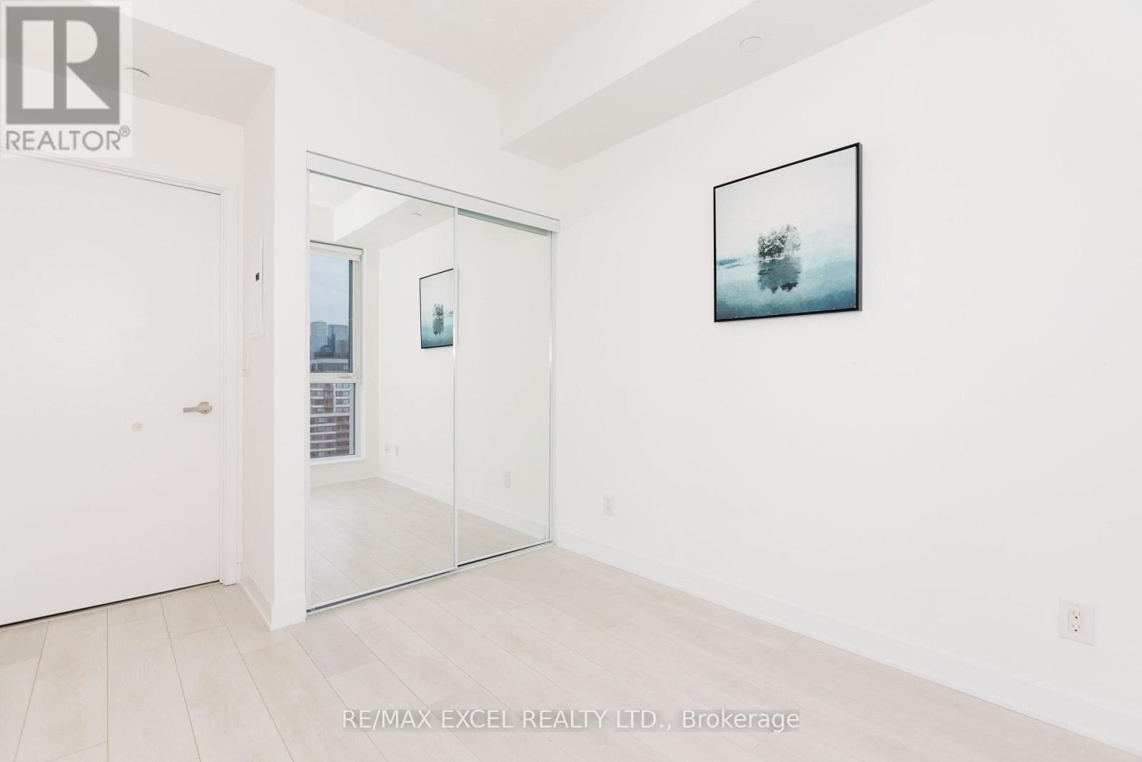 












1307 - 170 SUMACH STREET

,
Toronto (Regent Park),




Ontario
M5A0C3

