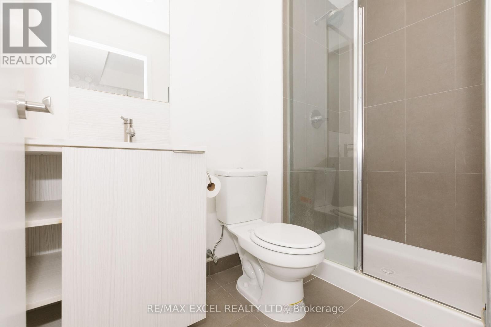 












1307 - 170 SUMACH STREET

,
Toronto (Regent Park),




Ontario
M5A0C3

