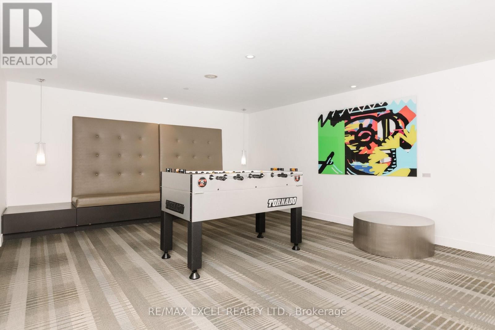 












1307 - 170 SUMACH STREET

,
Toronto (Regent Park),




Ontario
M5A0C3

