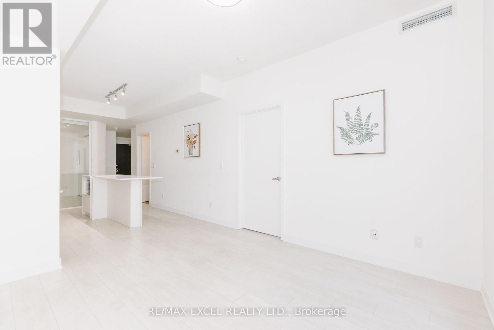 












1307 - 170 SUMACH STREET

,
Toronto (Regent Park),




Ontario
M5A0C3

