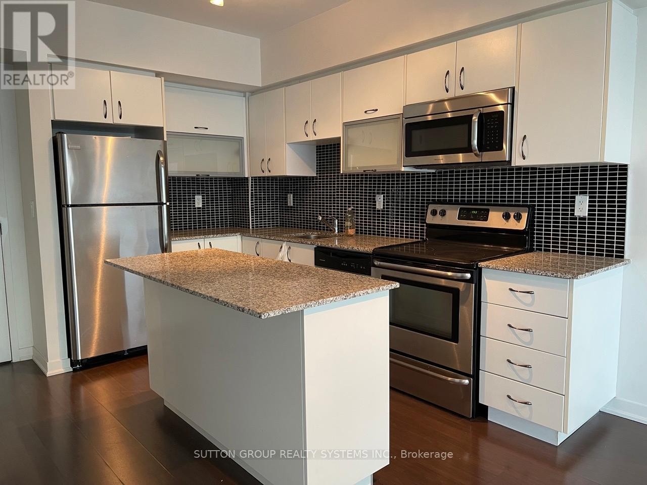 












1102 - 59 EAST LIBERTY STREET

,
Toronto (Niagara),




Ontario
M6K3R1

